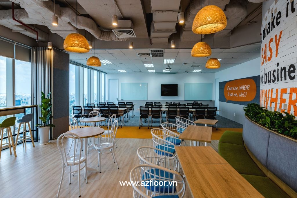 Sàn vinyl hèm khóa dẻo 5li DW1001 công trình Ant Office. Ảnh: AZ Floor