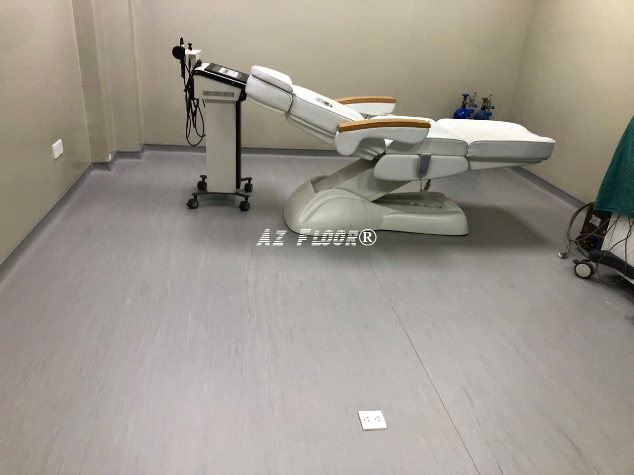 sàn vinyl y tế đơn sắc màu xám 