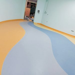 sàn vinyl kháng khuẩn là gì