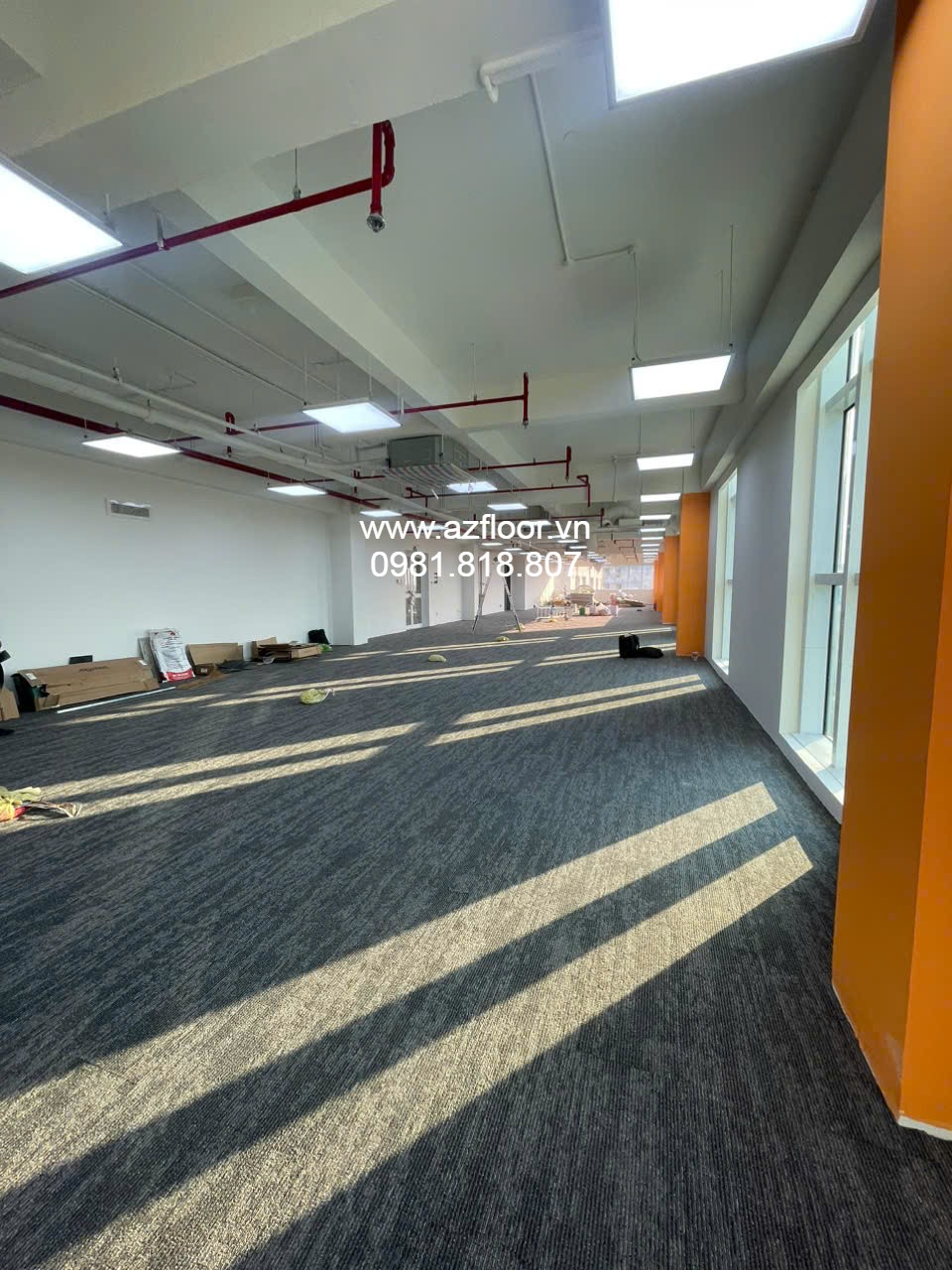 Thi công thảm sàn office