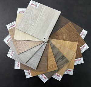 tấm dán sàn nhựa giả gỗ Deluxe