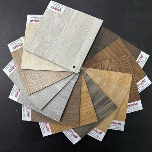 tấm dán sàn nhựa giả gỗ Deluxe