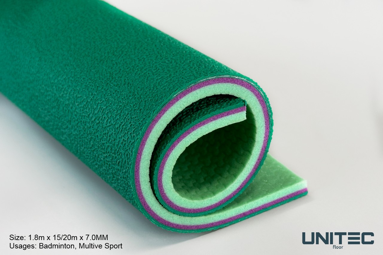 thảm vinyl trải sân badminton