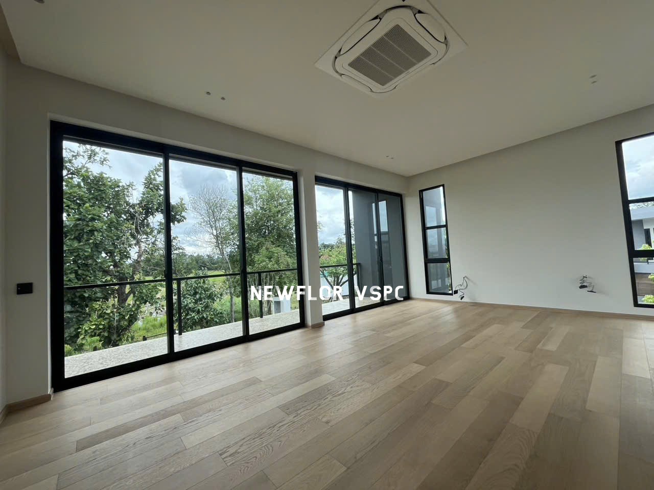 Ván sàn hèm khóa Newflor
