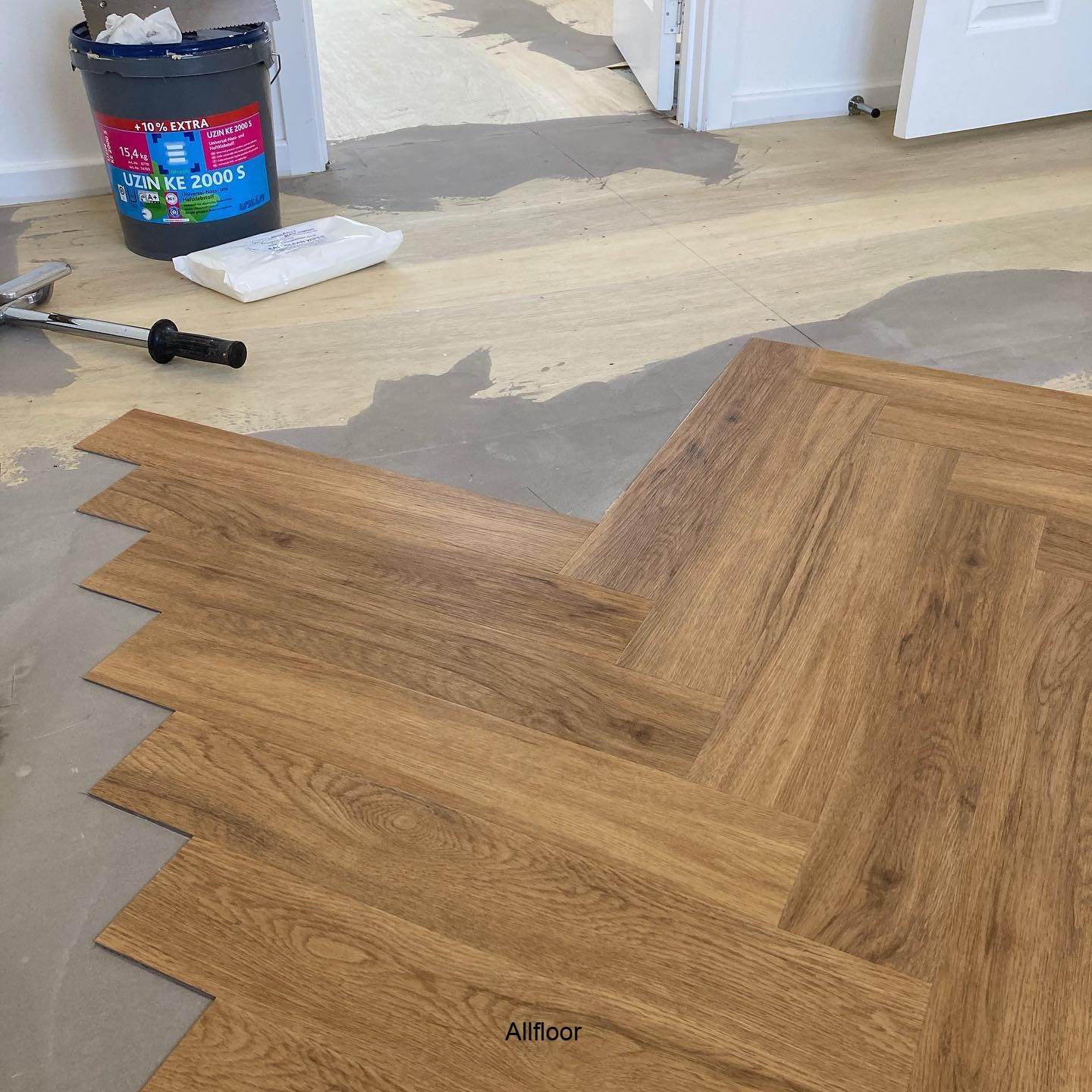 Lát sàn giả gỗ xương cá 5mm Allfloor