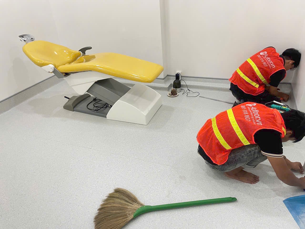 Azfloor thi công sàn vinyl kháng khuẩn y tế
